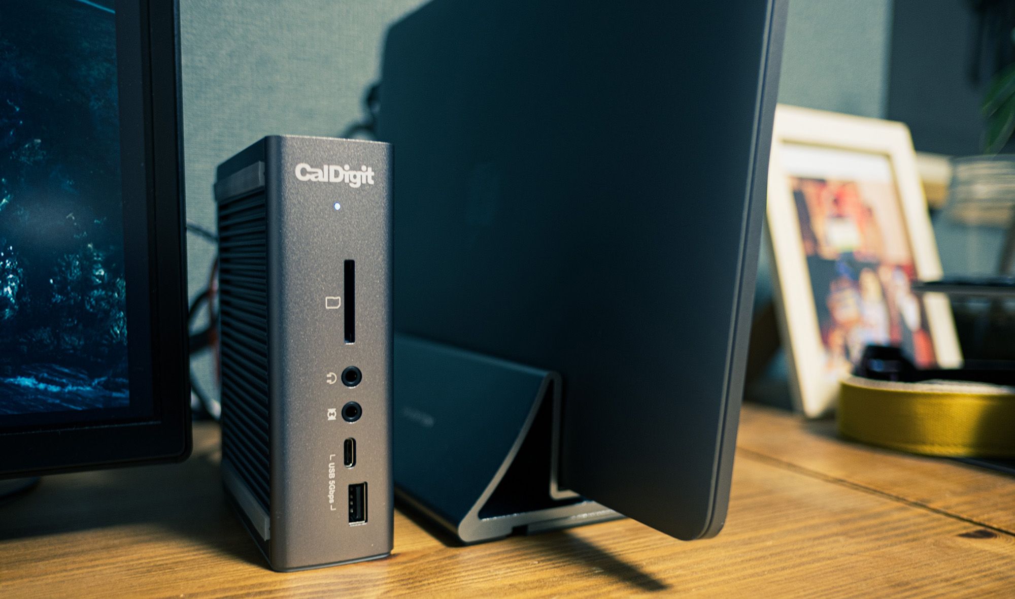 USBハブ　CalDigit TS3 Plus Thunderbolt 3 ドックのイメージ